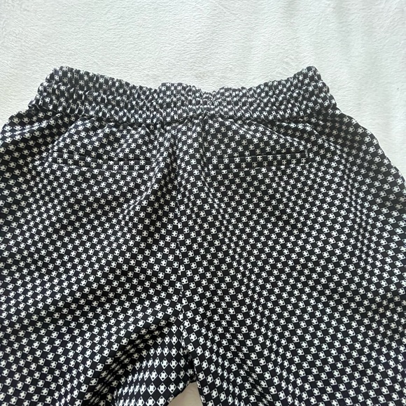 Ann Taylor lightweight capri pants. Black with white polka dots. Spring summer - Picture 4 of 9